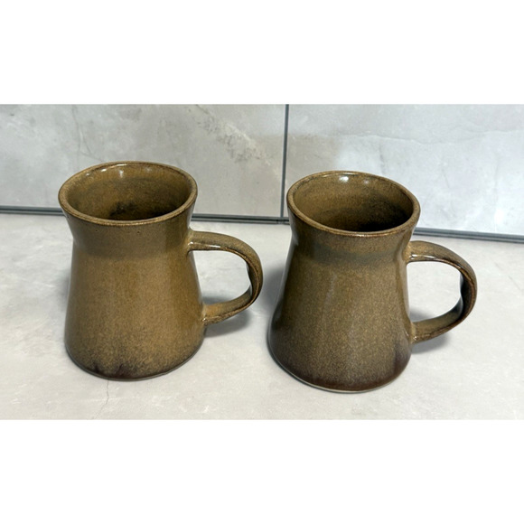 2 Vintage 1950s Bennington Potters VT David Gil #1300 Brown Tan 3.75" Mugs - Picture 1 of 8